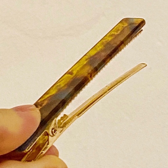 NEW - Slim Tortoise Hair Clip Set -Brand New - Picture 2 of 4